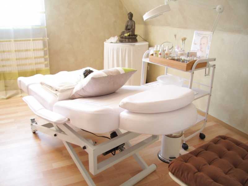 Tapeciranje masažnih miz Ljubljana