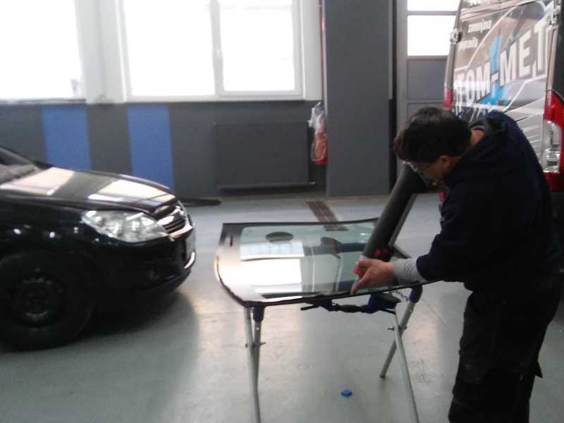 Menjava vetrobranskega stekla