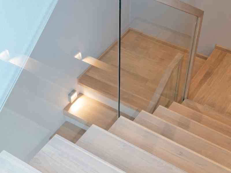 Steklene ograje za notranje stopnice