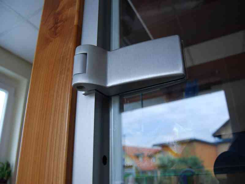 Steklena notranja vrata s podbojem